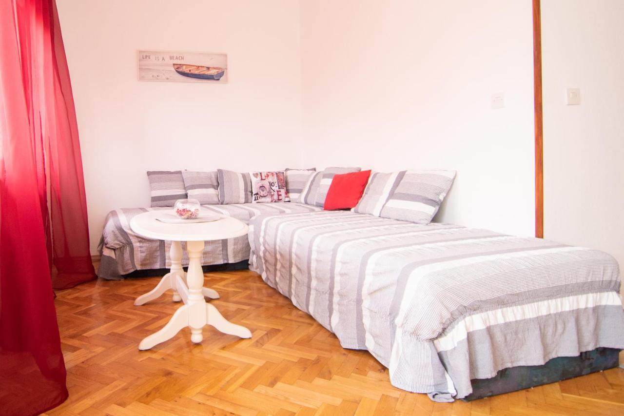 Apartmani Ivana Kaštela 外观 照片
