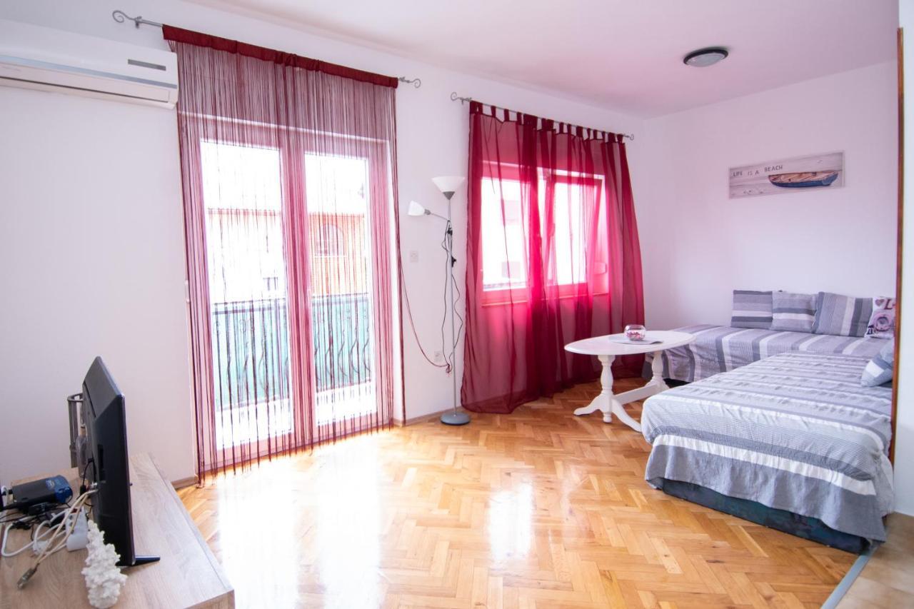 Apartmani Ivana Kaštela 外观 照片